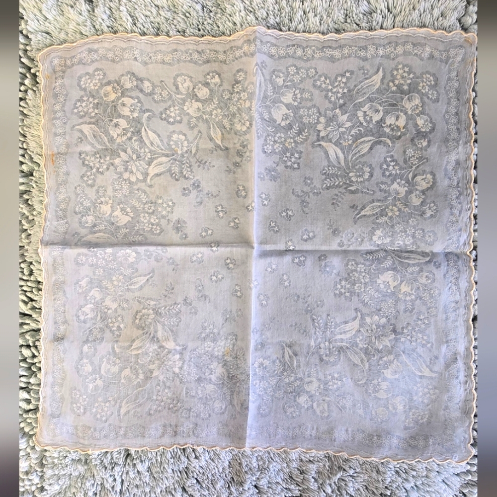 LOT of 7 Vintage Hankerchiefs - Picture 3 of 14